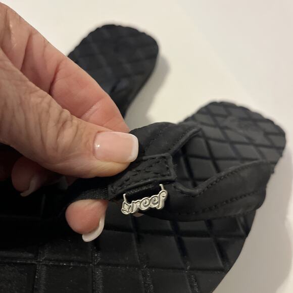 Black Leather reef flip flops Women Size 7 - Picture 7 of 7